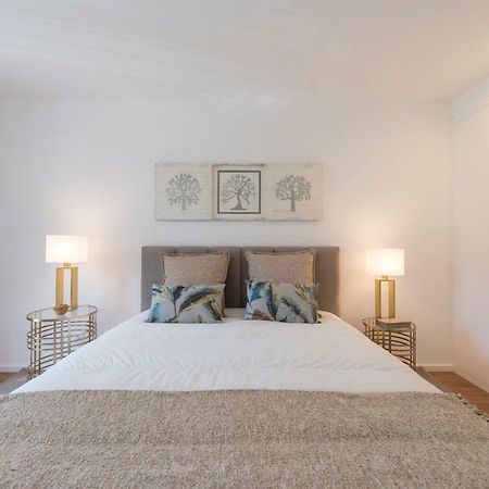 Lovelystay - Downtown Balcony Apartment With Free Parking 포르투 외부 사진