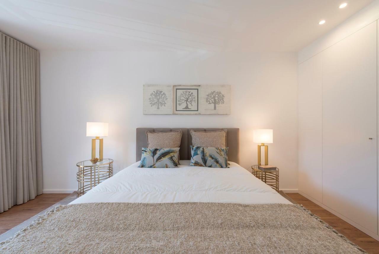 Lovelystay - Downtown Balcony Apartment With Free Parking 포르투 외부 사진