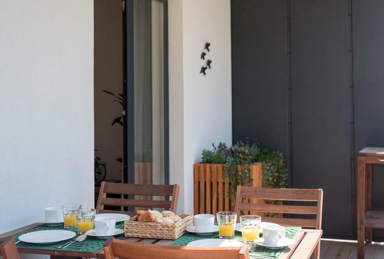 Lovelystay - Downtown Balcony Apartment With Free Parking 포르투 외부 사진