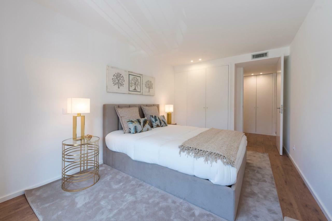 Lovelystay - Downtown Balcony Apartment With Free Parking 포르투 외부 사진