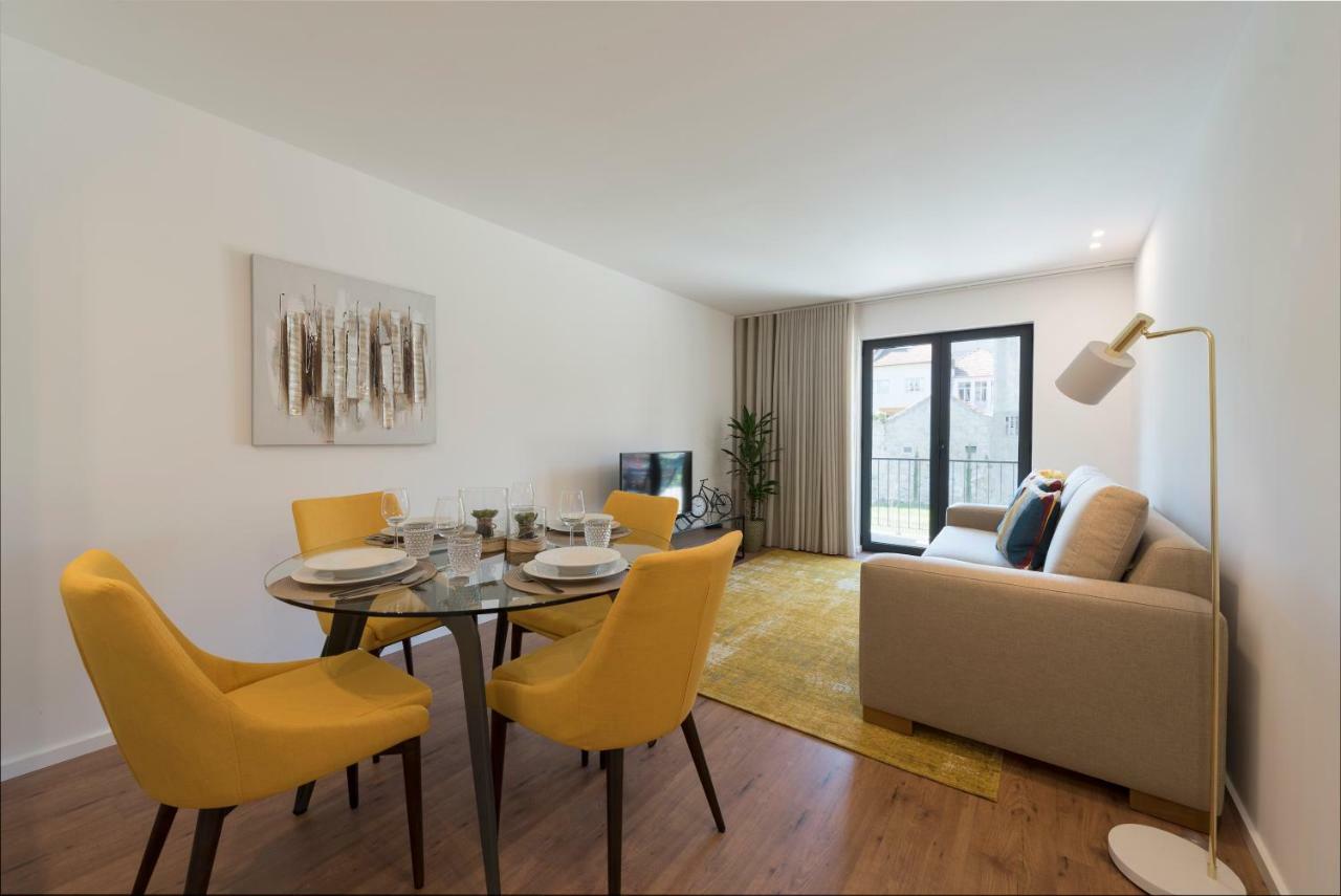 Lovelystay - Downtown Balcony Apartment With Free Parking 포르투 외부 사진