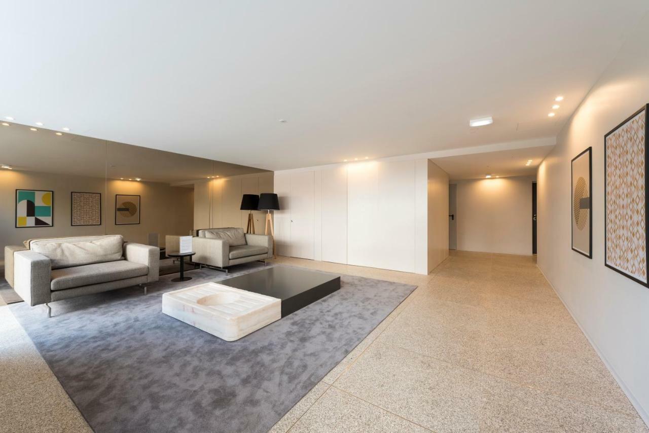 Lovelystay - Downtown Balcony Apartment With Free Parking 포르투 외부 사진