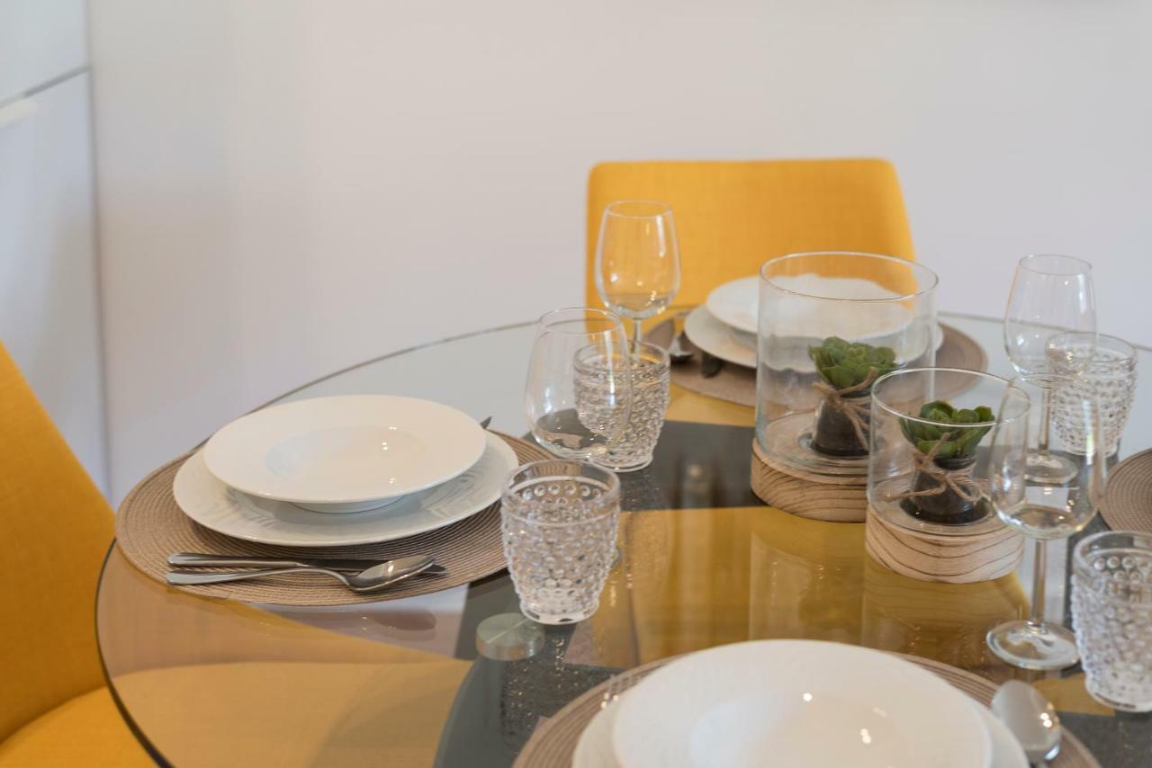 Lovelystay - Downtown Balcony Apartment With Free Parking 포르투 외부 사진